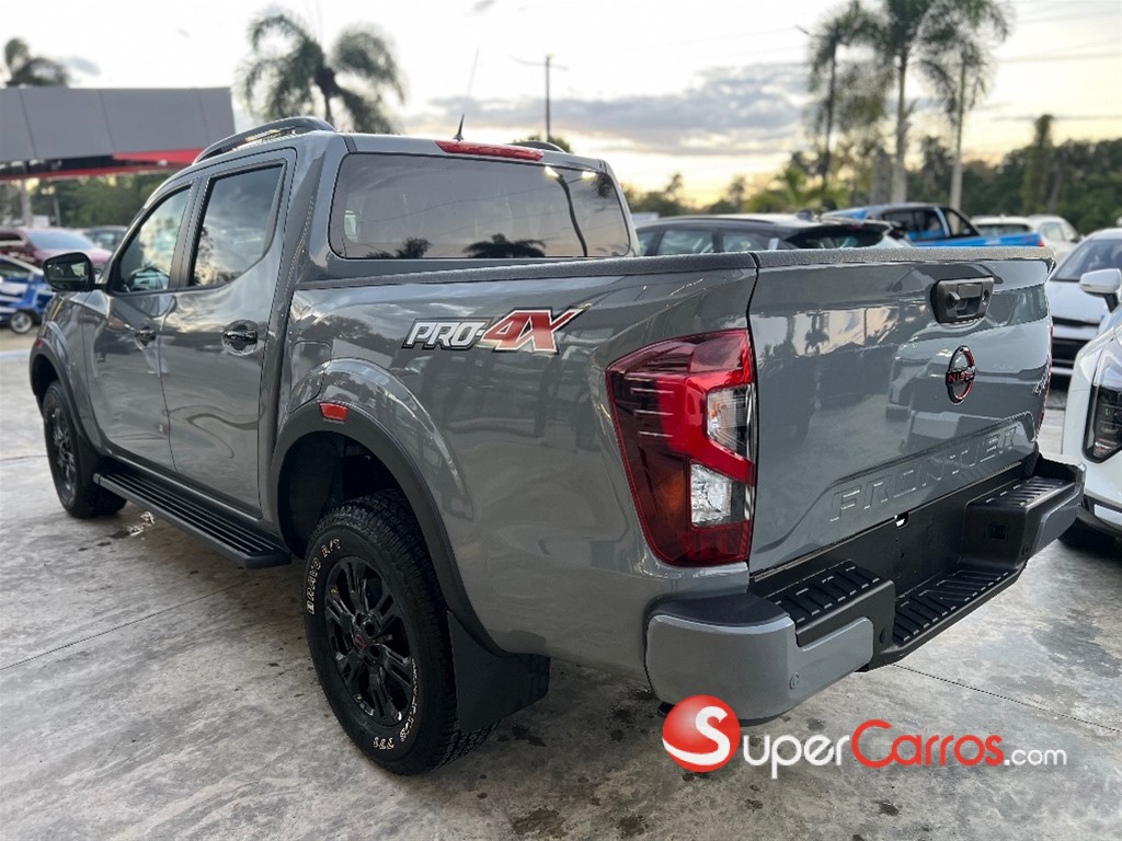 2026 Nissan Frontier Pro-4X — foto 4 / 12
