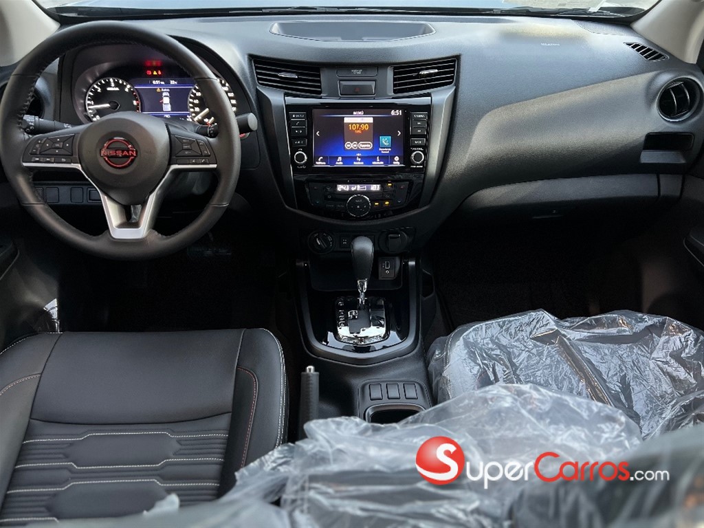 2026 Nissan Frontier Pro-4X — foto 8 / 12