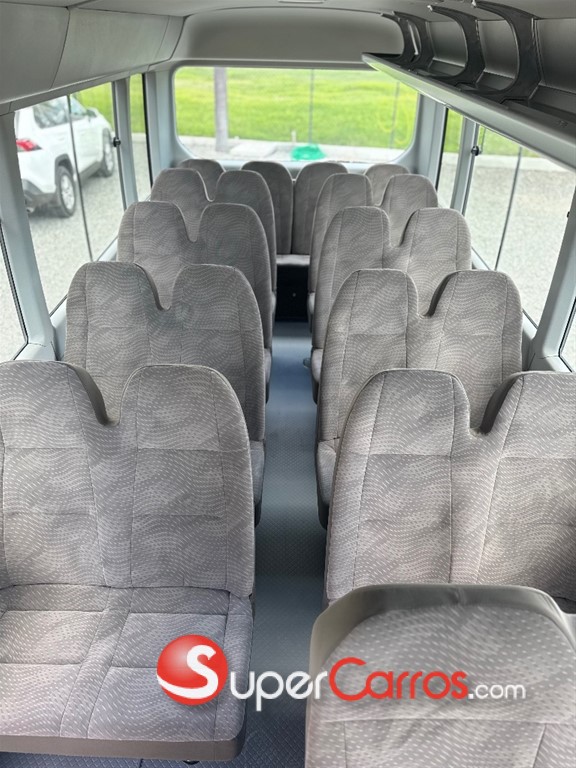 2026 Toyota Coaster — foto 7 / 9