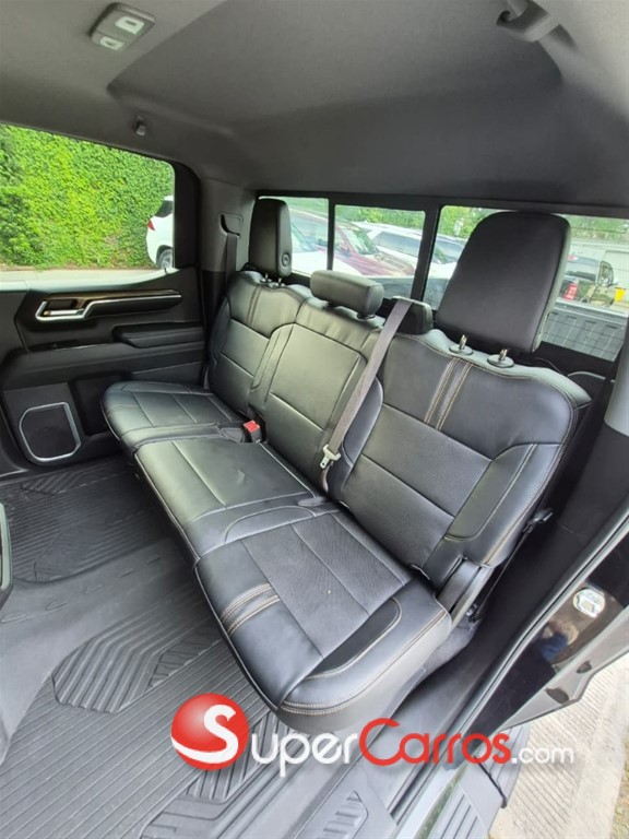 2024 Chevrolet Silverado 1500 RST — foto 10 / 12
