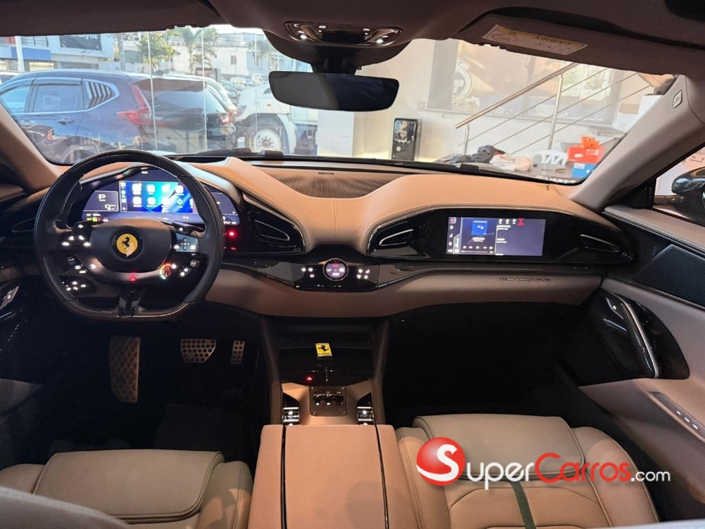 2024 Ferrari Purosangue — foto 9 / 11