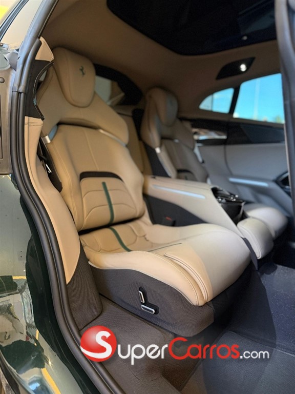 2024 Ferrari Purosangue — foto 10 / 11