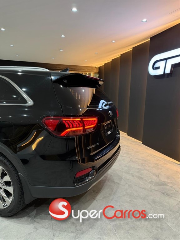 2019 Kia Sorento — foto 11 / 12