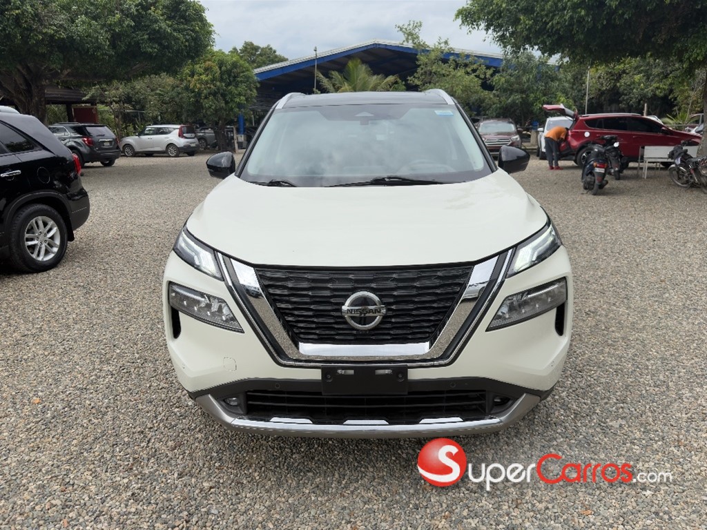 2021 Nissan Rogue Platinum — foto 4 / 9