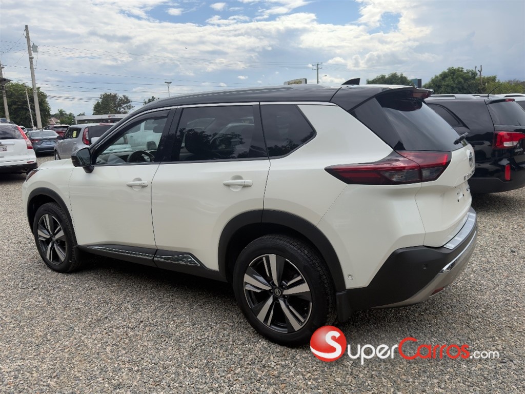 2021 Nissan Rogue Platinum — foto 6 / 9