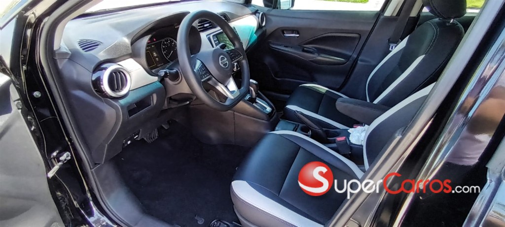 2020 Nissan Versa SV — foto 2 / 12