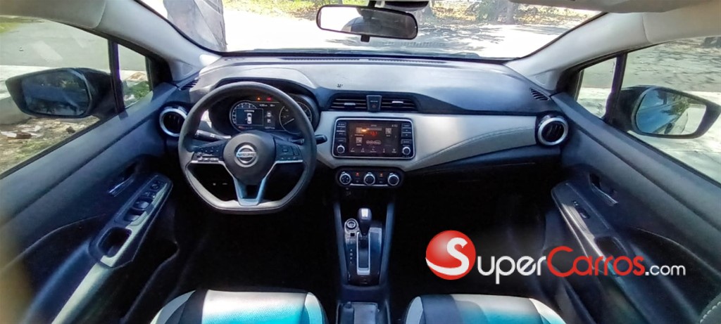 2020 Nissan Versa SV — foto 7 / 12