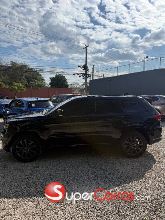 2019 Jeep Grand Cherokee Overland Highaltitude — foto 3 / 12