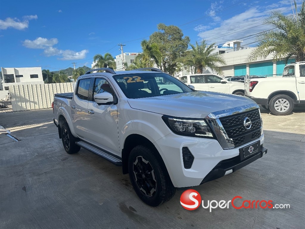 2022 Nissan Frontier LE