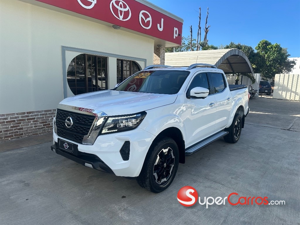 2022 Nissan Frontier LE — foto 3 / 8