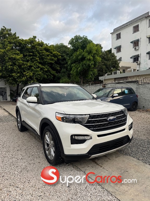 2020 Ford Explorer XLT — foto 3 / 10