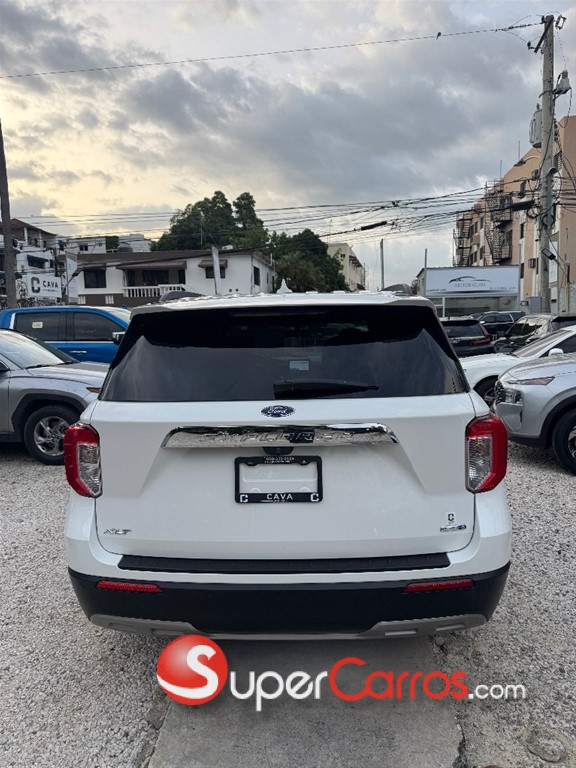 2020 Ford Explorer XLT — foto 5 / 10