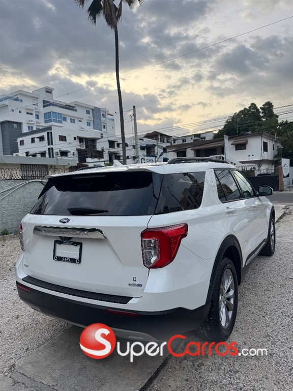 2020 Ford Explorer XLT — foto 6 / 10