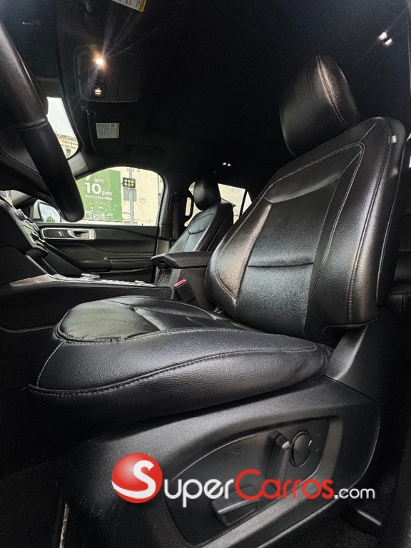 2020 Ford Explorer XLT — foto 7 / 10