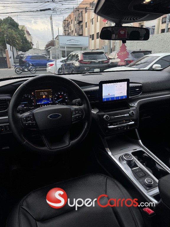2020 Ford Explorer XLT — foto 10 / 10
