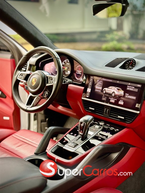 2021 Porsche Cayenne Coupe GTS — foto 8 / 12