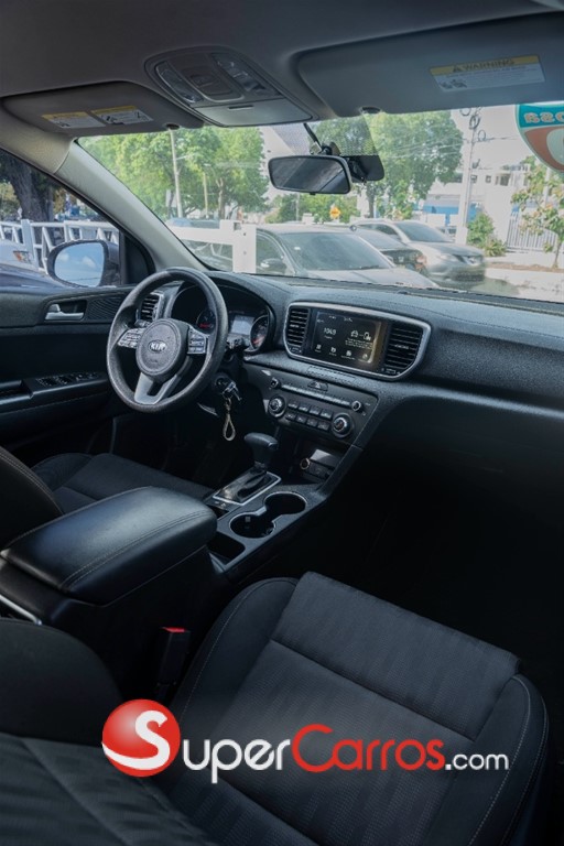 2020 Kia Sportage LX — foto 2 / 12