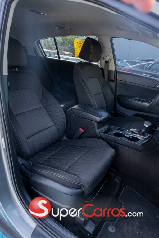 2020 Kia Sportage LX — foto 6 / 12