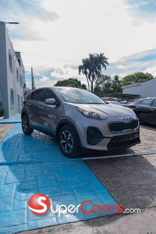 2020 Kia Sportage LX — foto 8 / 12