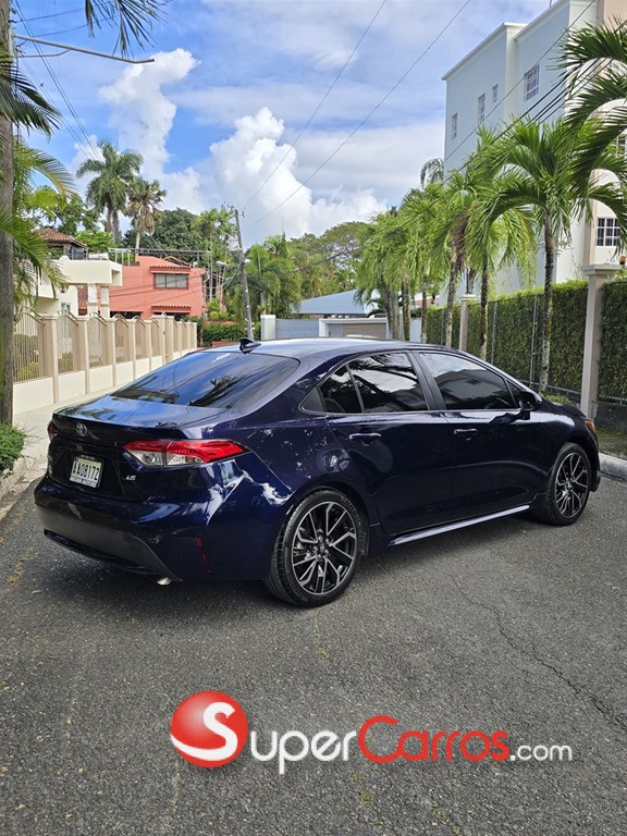 2020 Toyota Corolla LE — foto 4 / 8