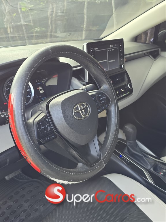 2020 Toyota Corolla LE — foto 5 / 8