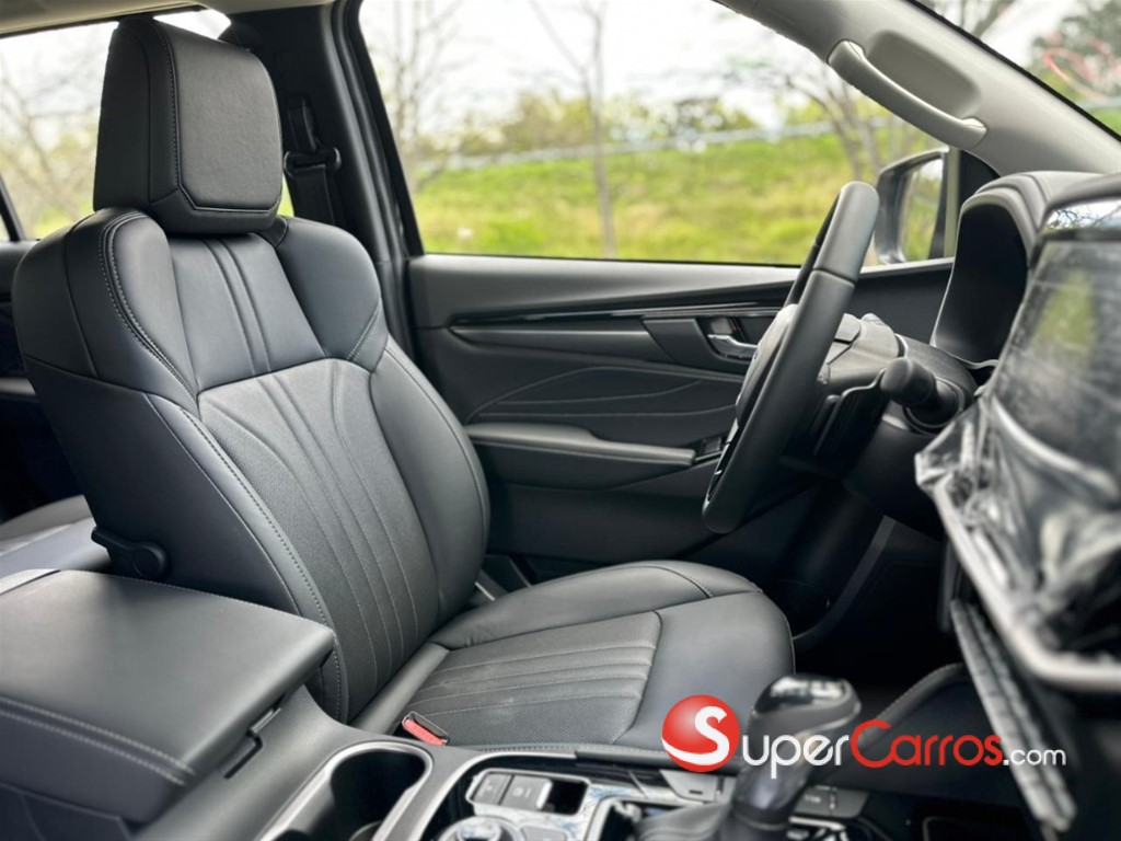 2027 Isuzu Mux — foto 4 / 12