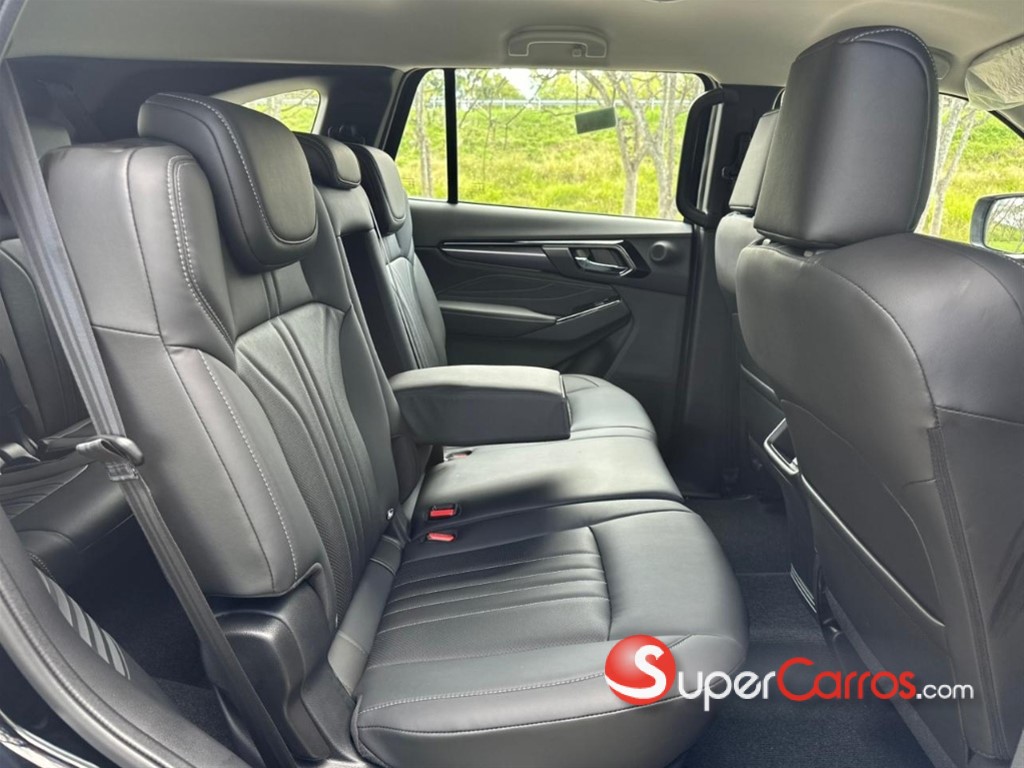 2027 Isuzu Mux — foto 5 / 12
