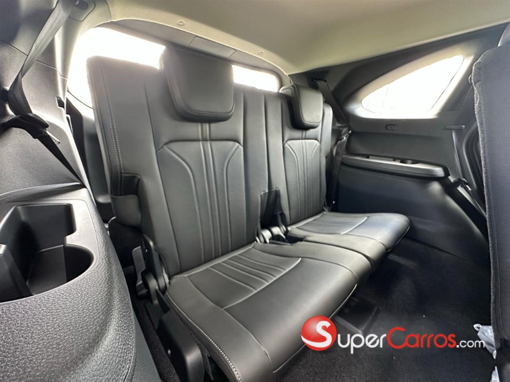 2027 Isuzu Mux — foto 6 / 12