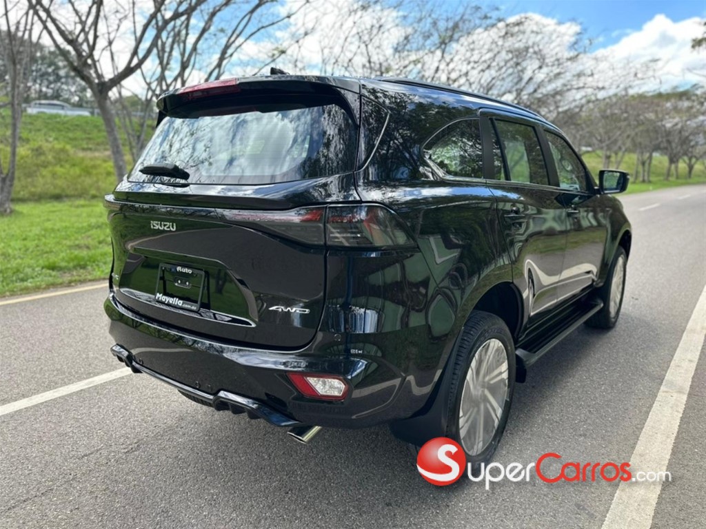 2027 Isuzu Mux — foto 12 / 12
