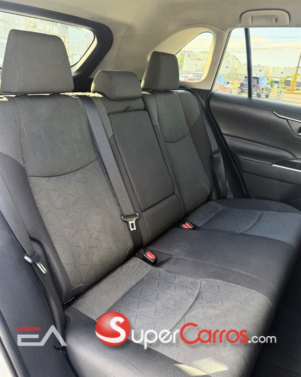 2021 Toyota RAV4 XLE — foto 7 / 10