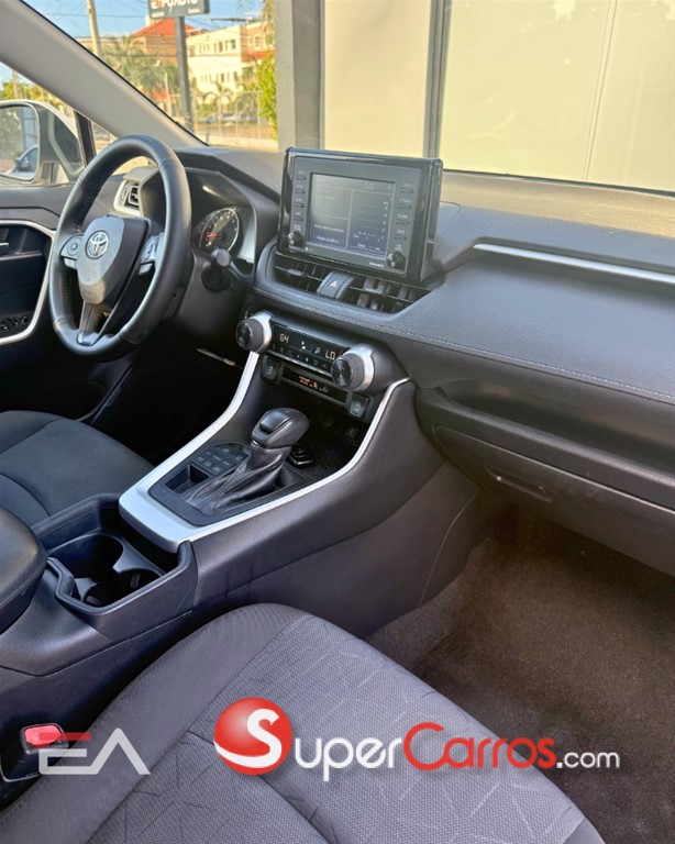 2021 Toyota RAV4 XLE — foto 10 / 10