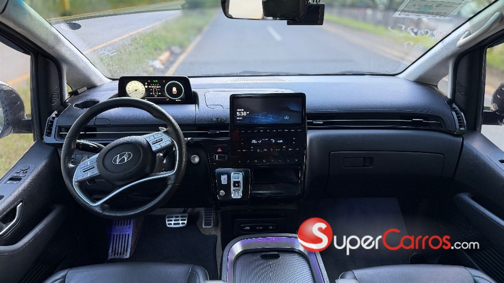 2022 Hyundai Staria — foto 10 / 11