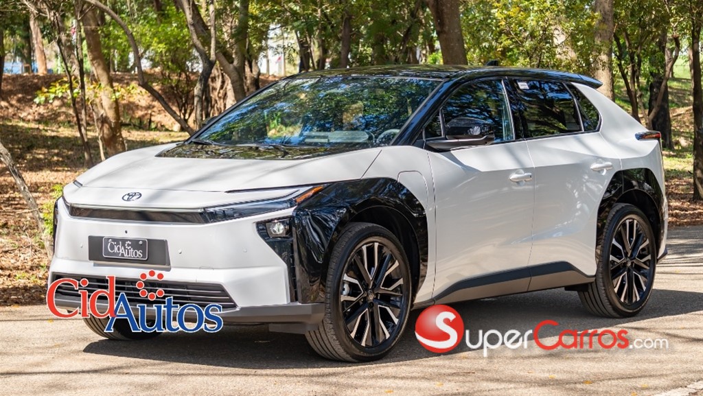 2027 Toyota BZ4X — foto 4 / 12