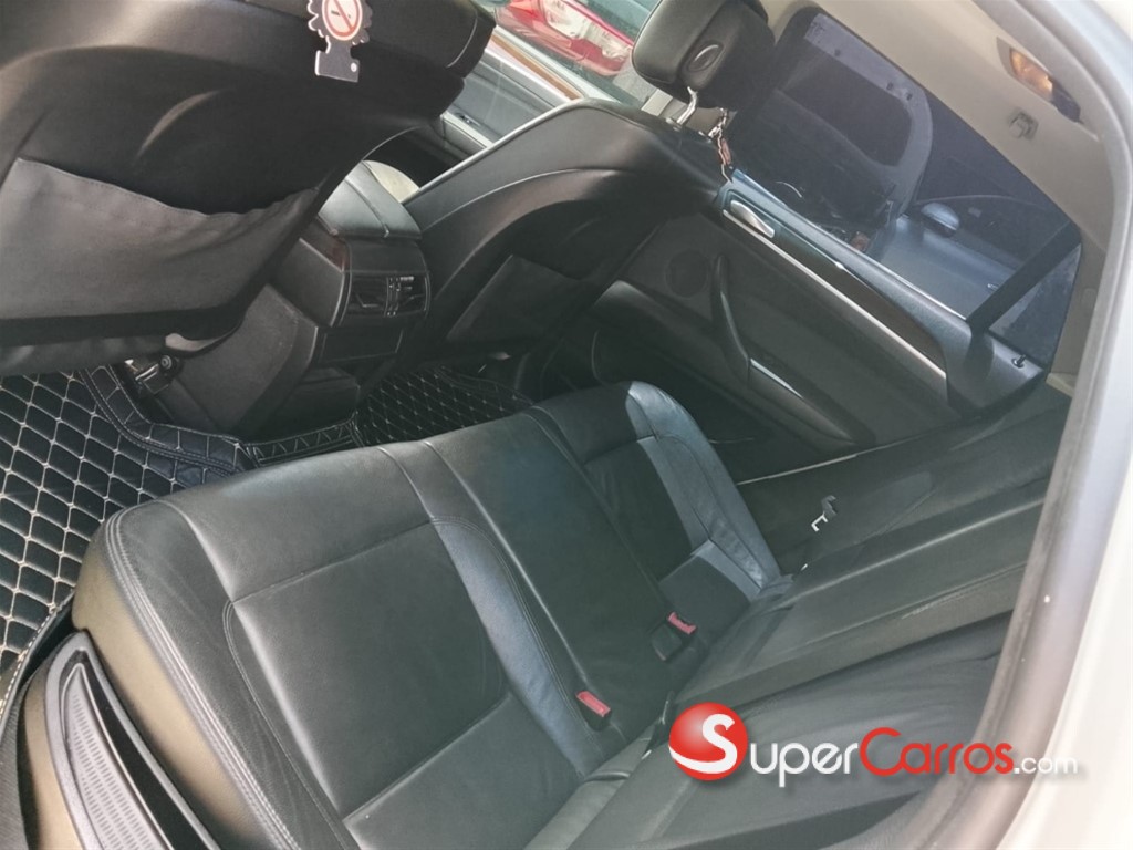 2012 BMW X 6 — foto 9 / 12