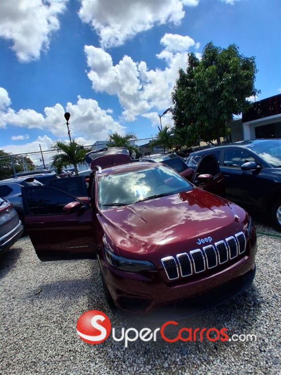 2020 Jeep Cherokee Latitude — foto 8 / 9