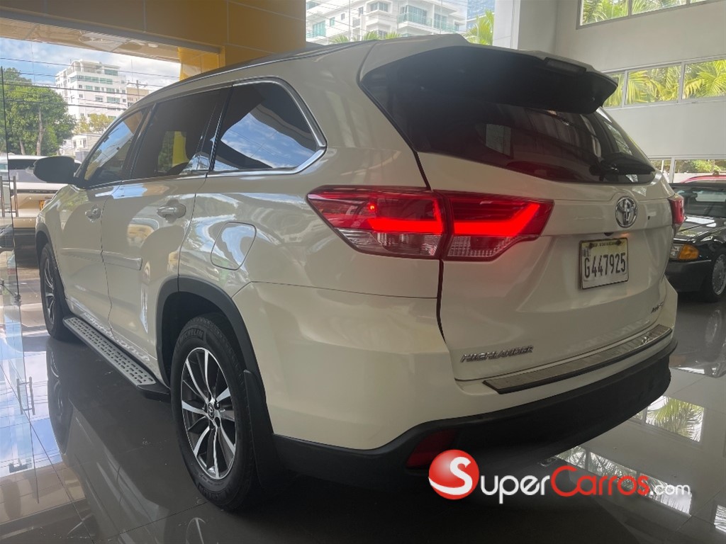 2017 Toyota Highlander XLE — foto 3 / 10