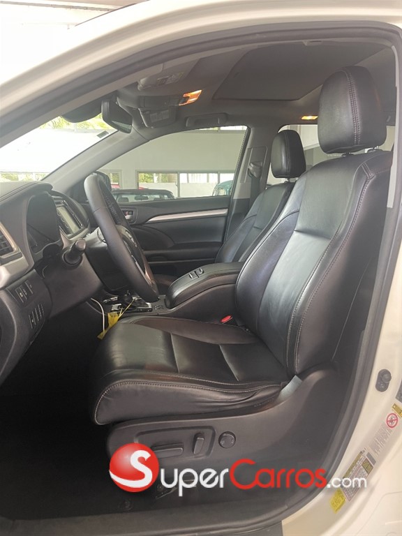 2017 Toyota Highlander XLE — foto 6 / 10