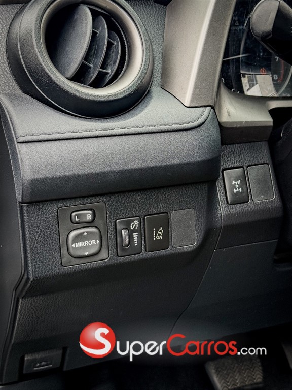 2018 Toyota RAV4 LE — foto 7 / 10