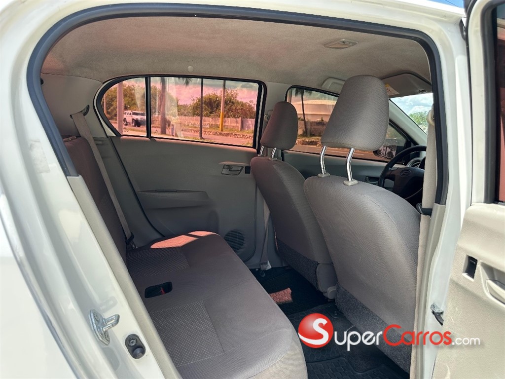 2015 Daihatsu Mira — foto 7 / 11