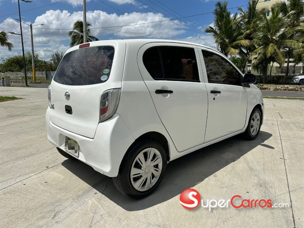 2015 Daihatsu Mira — foto 10 / 11