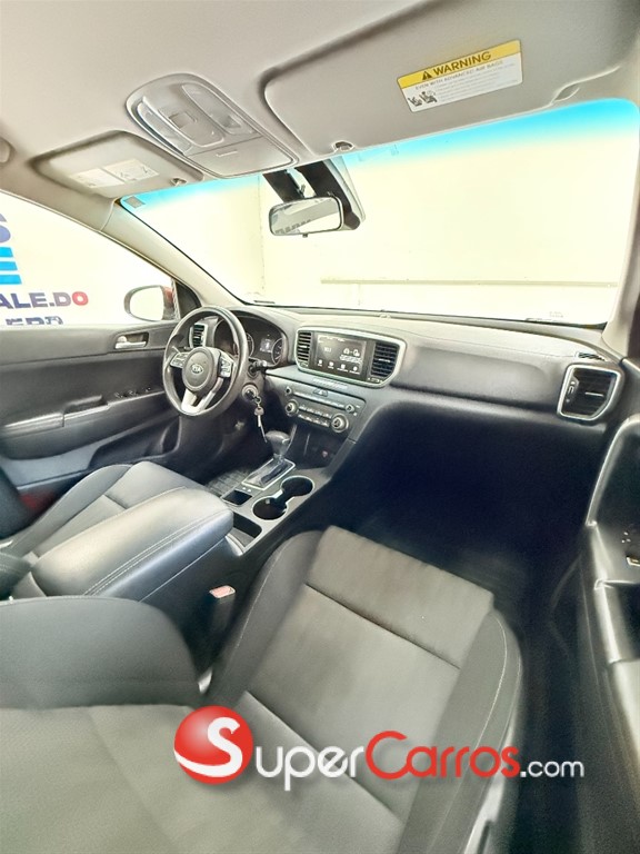 2020 Kia Sportage LX — foto 8 / 11