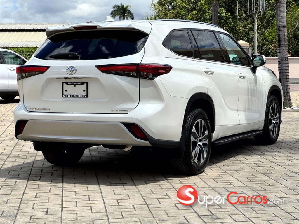 2020 Toyota Highlander XLE — foto 3 / 12