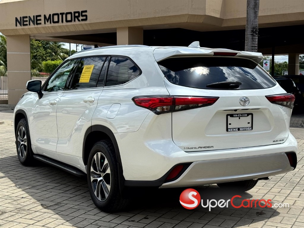 2020 Toyota Highlander XLE — foto 4 / 12
