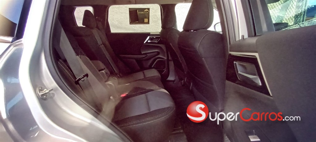 2023 Mitsubishi Motors Outlander — foto 6 / 12