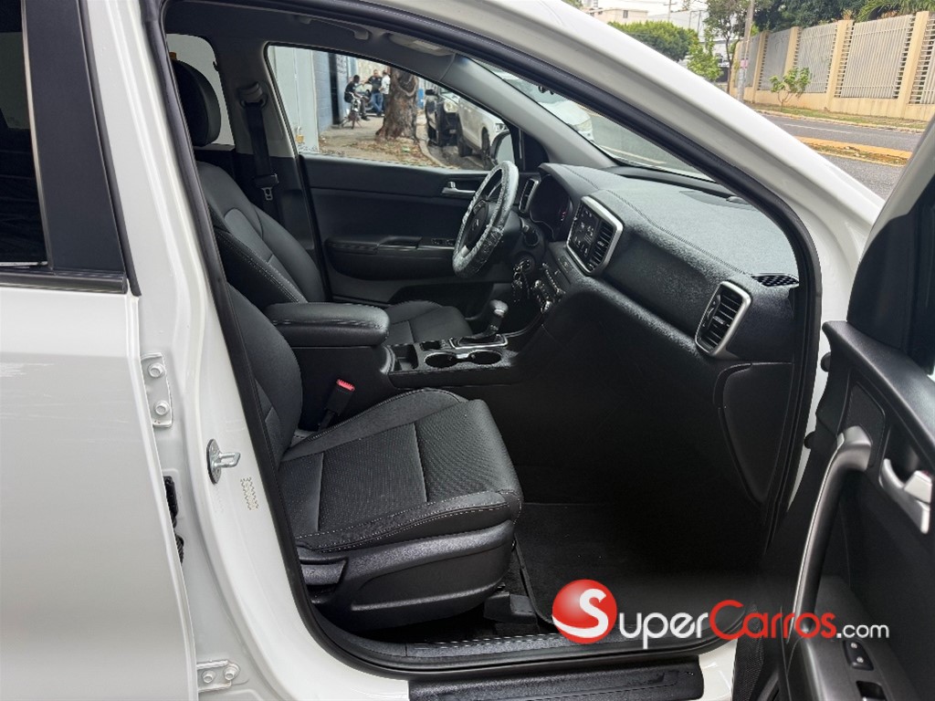 2020 Kia Sportage LX — foto 9 / 11