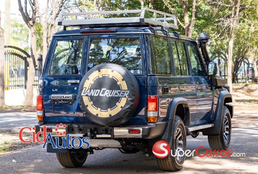 2027 Toyota Land Cruiser LX Serie 70 — foto 3 / 12
