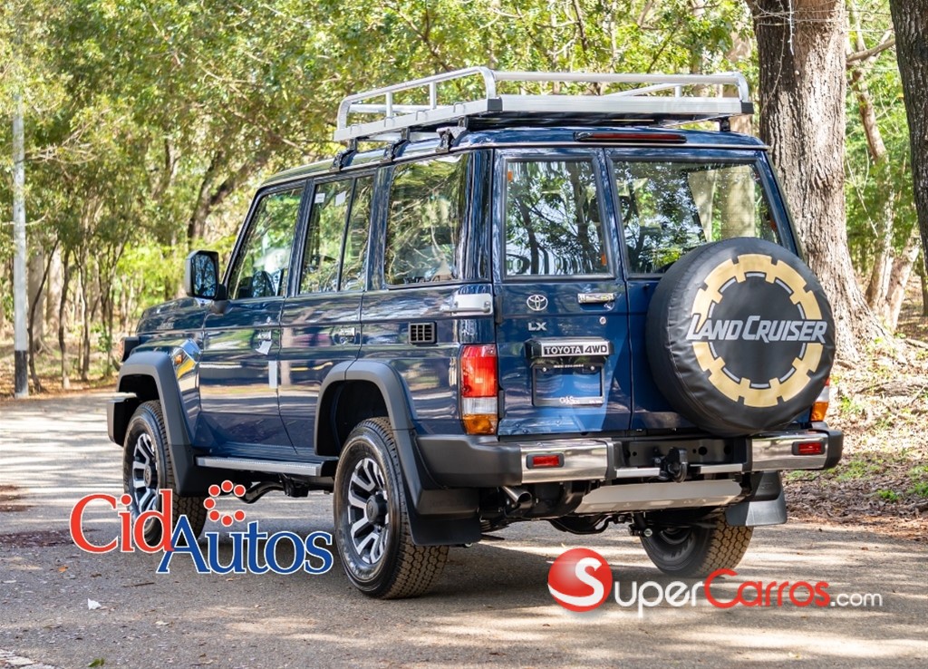 2027 Toyota Land Cruiser LX Serie 70 — foto 4 / 12