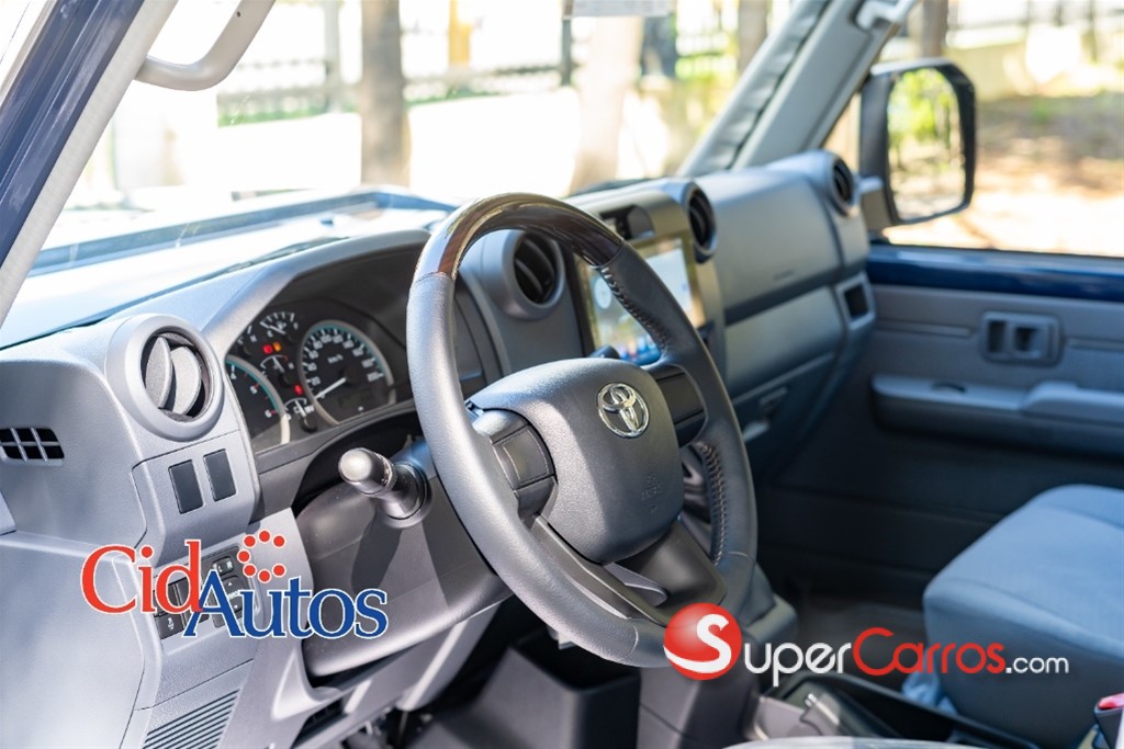 2027 Toyota Land Cruiser LX Serie 70 — foto 5 / 12