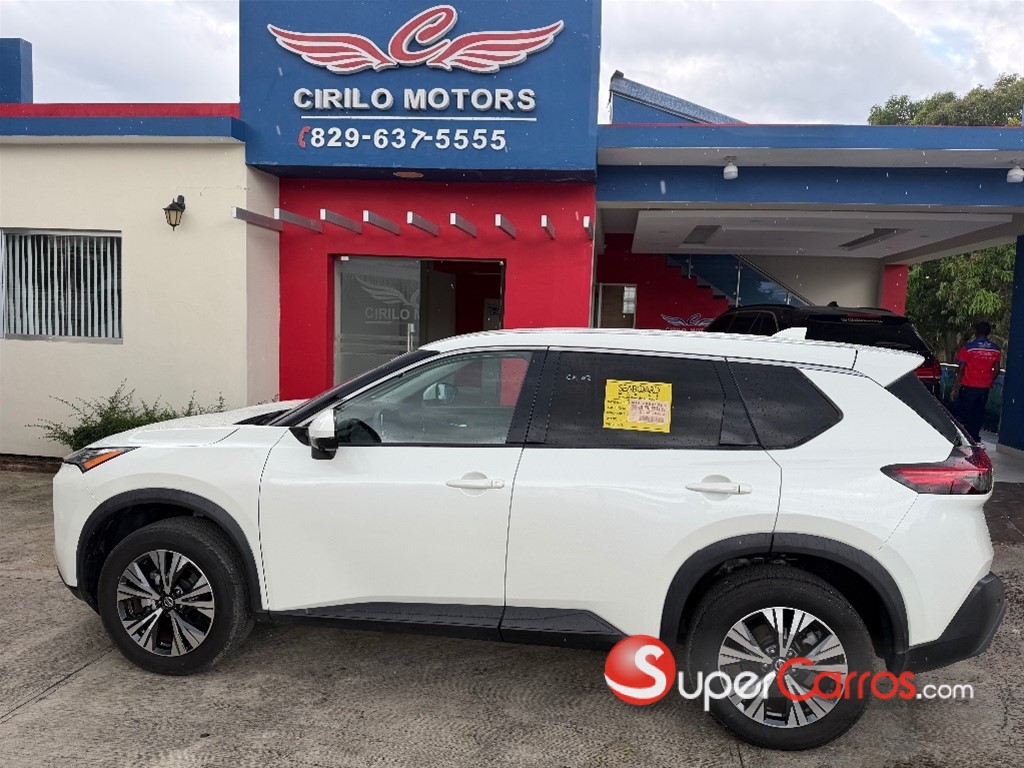 2021 Nissan Rogue SV — foto 2 / 12