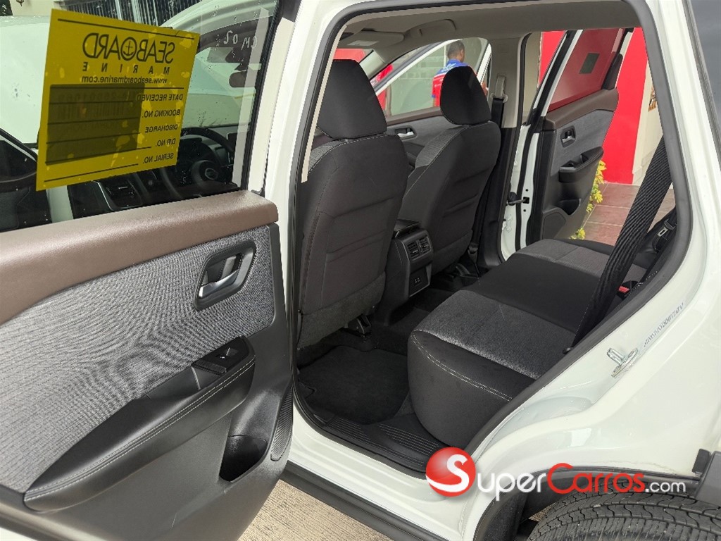 2021 Nissan Rogue SV — foto 10 / 12